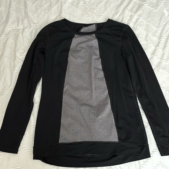 Cabi, activewear long sleeve shirt, Size Medium, Black with Gray accents - Picture 1 of 3